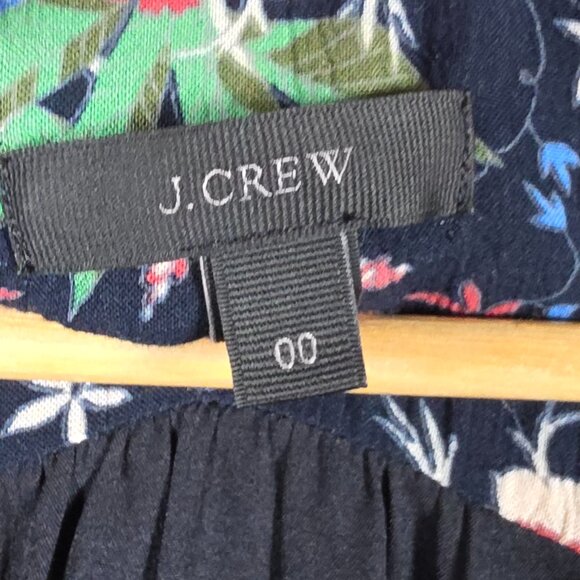 J. Crew Dress Sz 00 Dark Floral Button Up Fit & Flare V Neck Cottagecore Modest - Picture 9 of 14